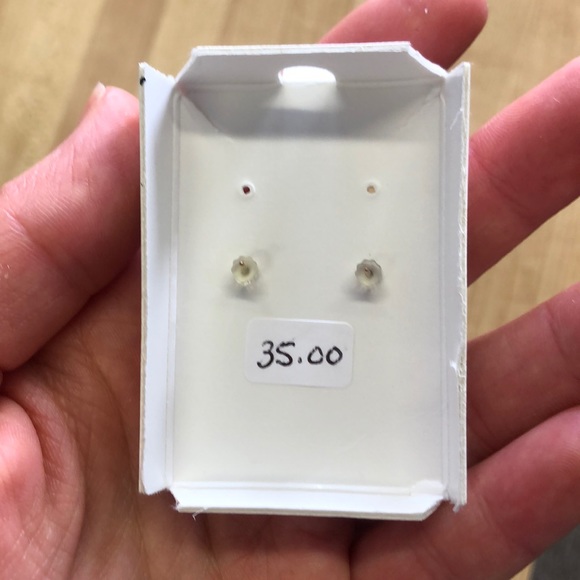 Zirconia stud earrings - Picture 5 of 5